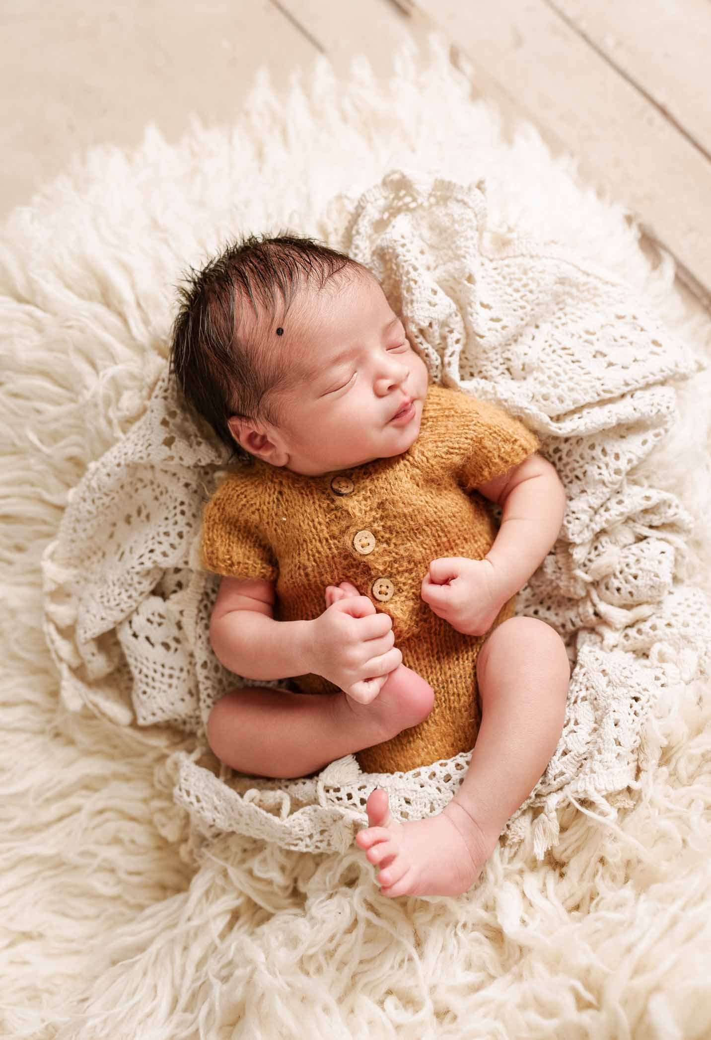 Newborn Baby Photoshoot in Grimsby Newborn Baby Photoshoot in Grimsby